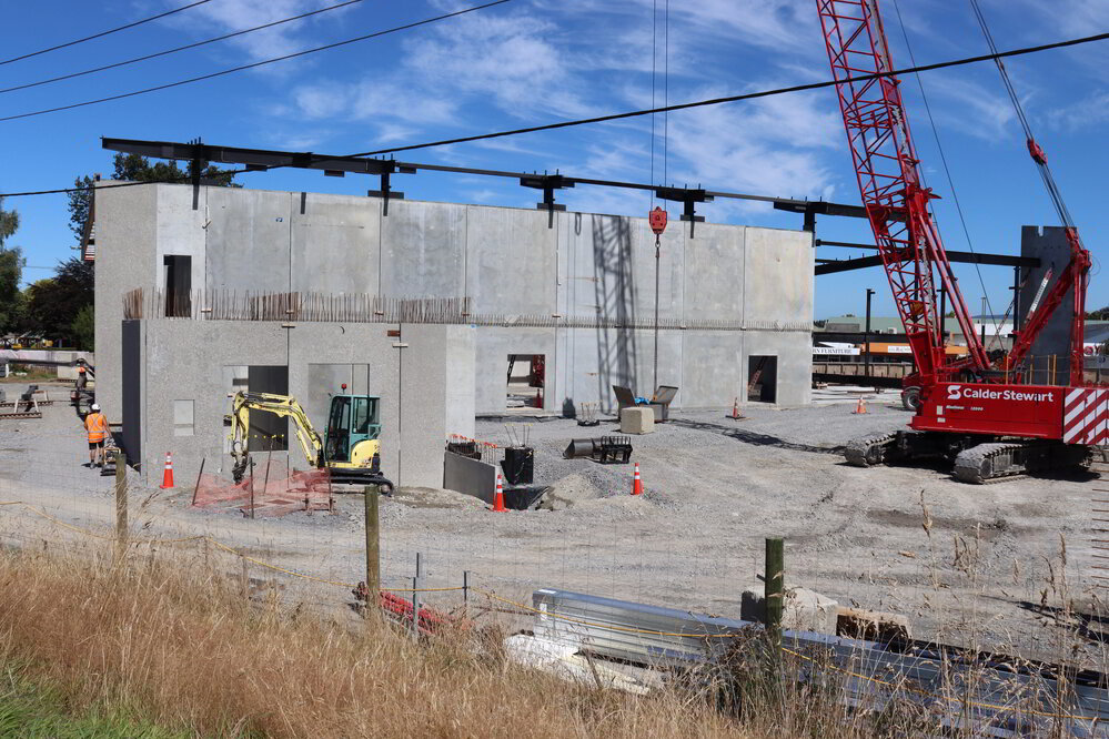 Construction of Te Pou Ō Mata-au