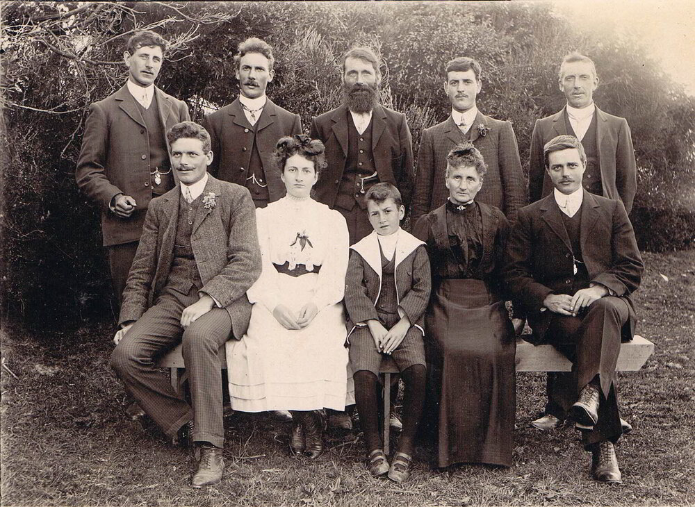 Russell/Nicholson Family, Waipori 