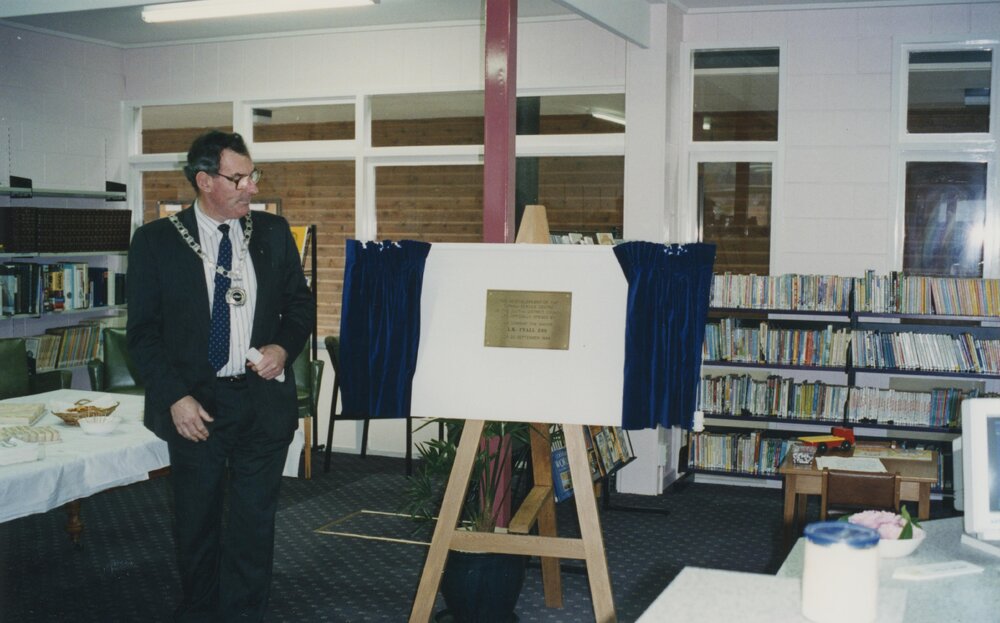 Opening  of Tapanui Library 1994