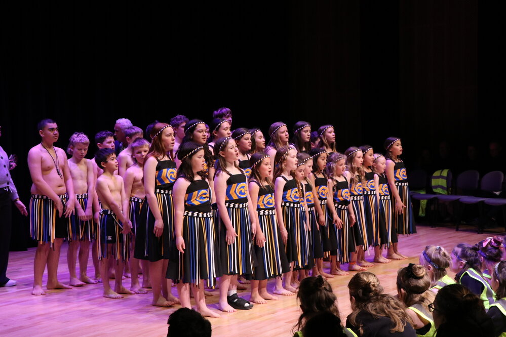 Te Kapa Haka o Tuapeka Lawrence Area School