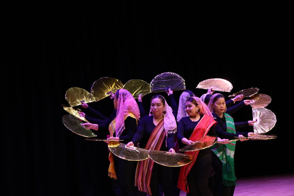 Muslim Fan Dance, Clutha Filipino Society