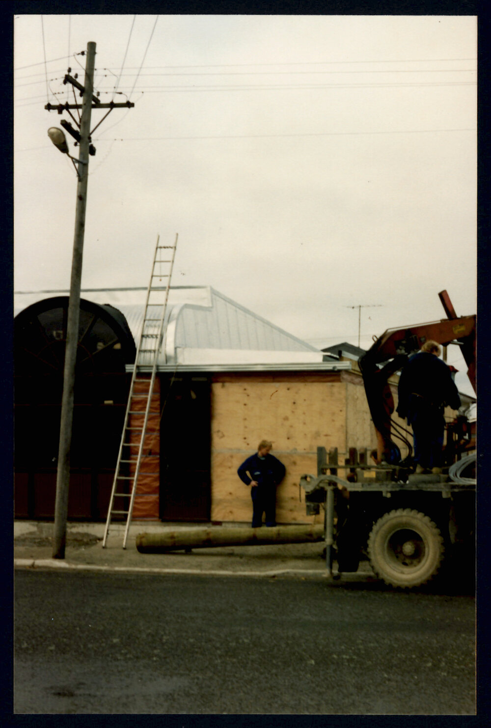 Stewart Street Wall, Balclutha Library Extension 1993