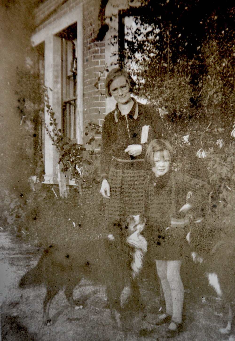 Bessie and Audrey Taylor