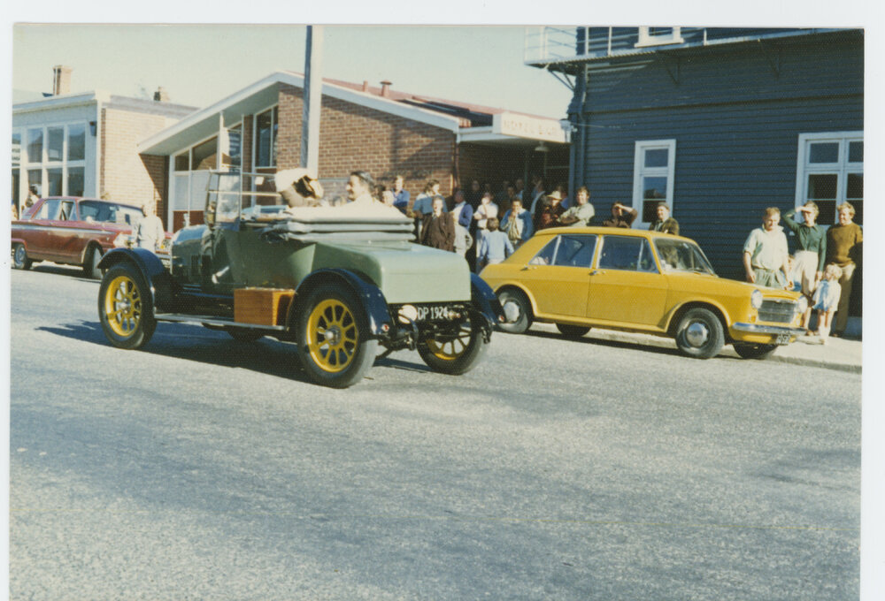 Vintage Car Tapanui Christmas Parade 1970s