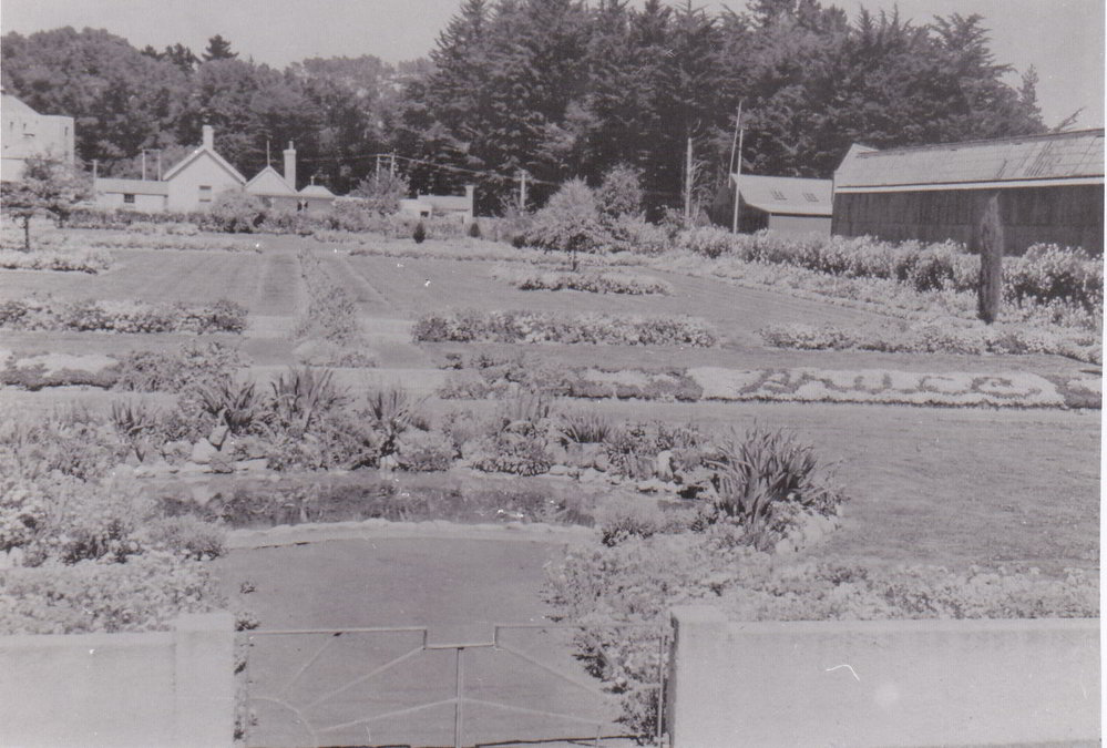 Public Gardens Bruce Woollen Mill