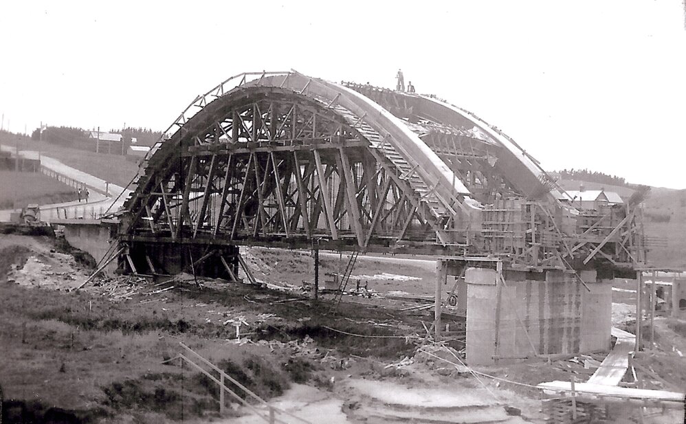 Photograph, Construction of First Balclutha Bridge Arch
