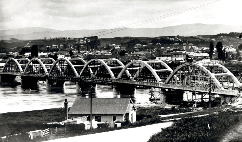 Photograph, New Balclutha Bridge near Completion