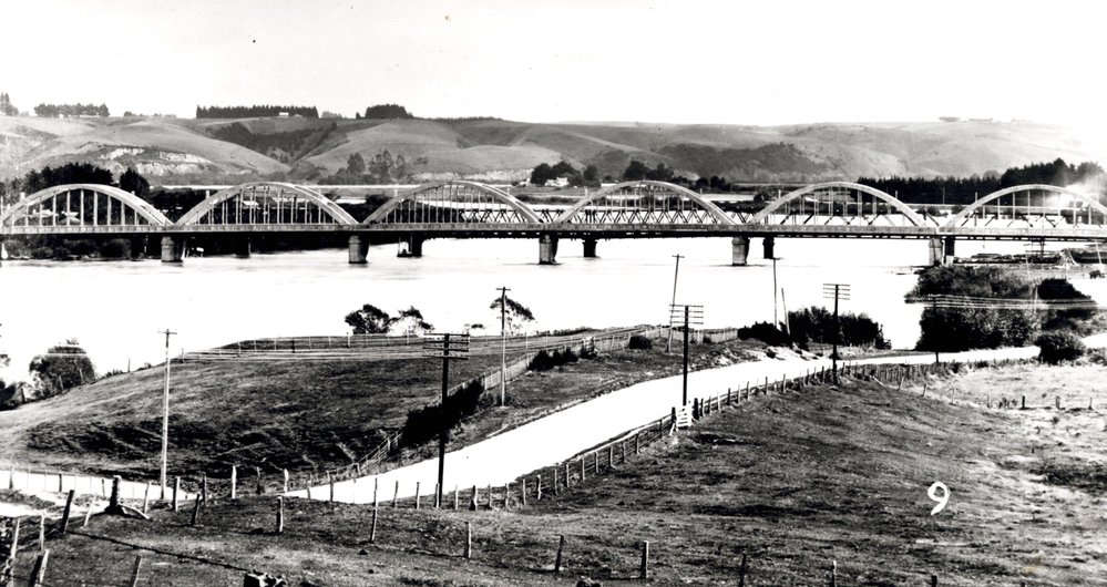 Photograph, New Balclutha Bridge from Hasborough Pl