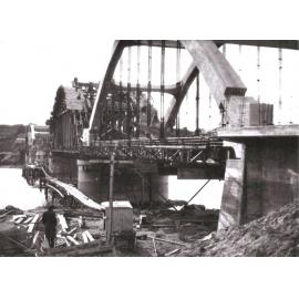 Photograph, Balclutha Bridge Arch Construction