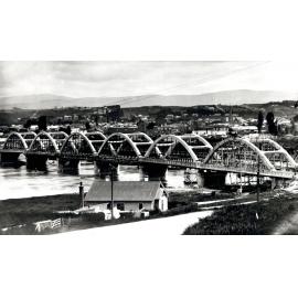 Photograph, New Balclutha Bridge near Completion