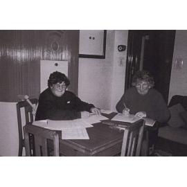 Hilda Dovey & Frances Stiven 1998 Warepa School Reunion Prep