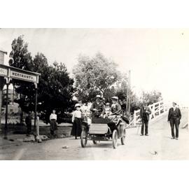 Waipori Locals Pose 1907