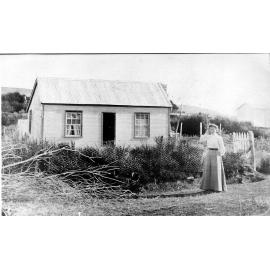 Mrs G. Gare and House, Weatherstones 